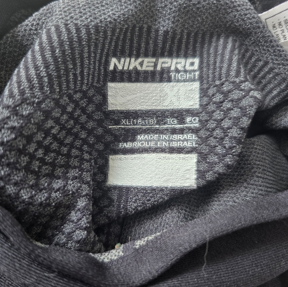 Nike pro tight fit size xl - Picture 8 of 9